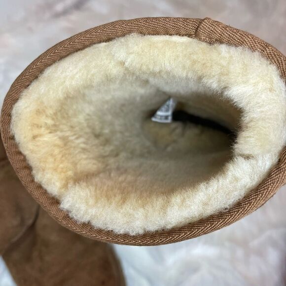 UGG Suede Boots Size 7 - Picture 14 of 15